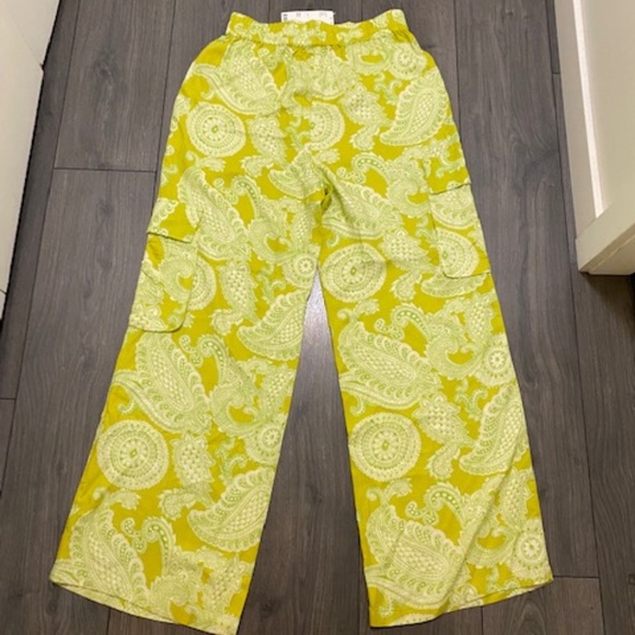 Urban Outfitter Sophie Printed Paisley Yellow Pull On Cargo Pants Size L - Picture 8 of 10